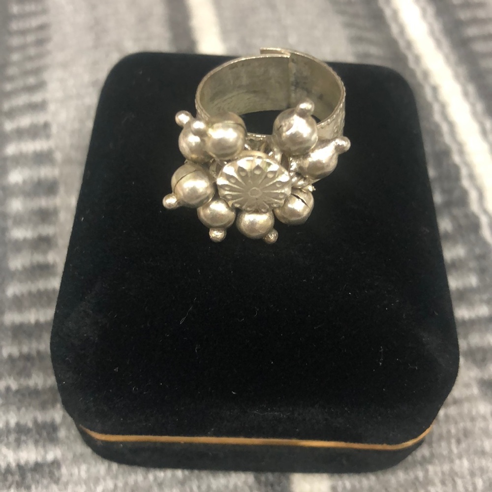 Silver Bead Ring - image 3